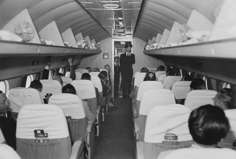 Kolumbianische Wirtschaftsdelegation trifft auf dem Hamburger Flugplatz ein. Ein Sonderflug der Avianca brachte die Gäste mit der damals modernsten "Constellation" zu einer Informationsreise durch die Bundesrepublik.